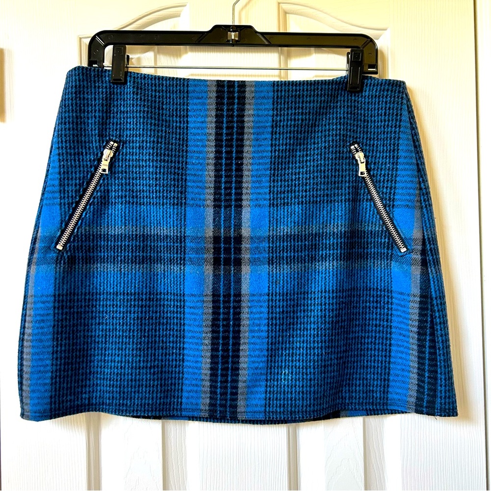 Gap Blue Plaid Miniskirt with Zipper Pockets Size 8
